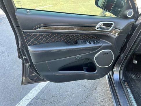 Used 2019 Jeep Grand Cherokee Summit image 20