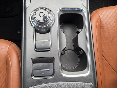 Used 2020 Ford Fusion Titanium image 18