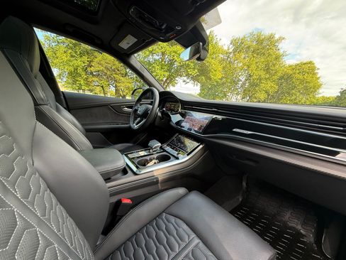 Used 2025 Audi RS Q8 performance AWD/4WD image 78