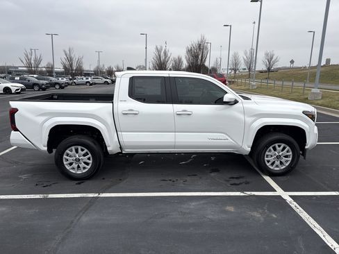 New 2026 Toyota Tacoma SR5 image 10