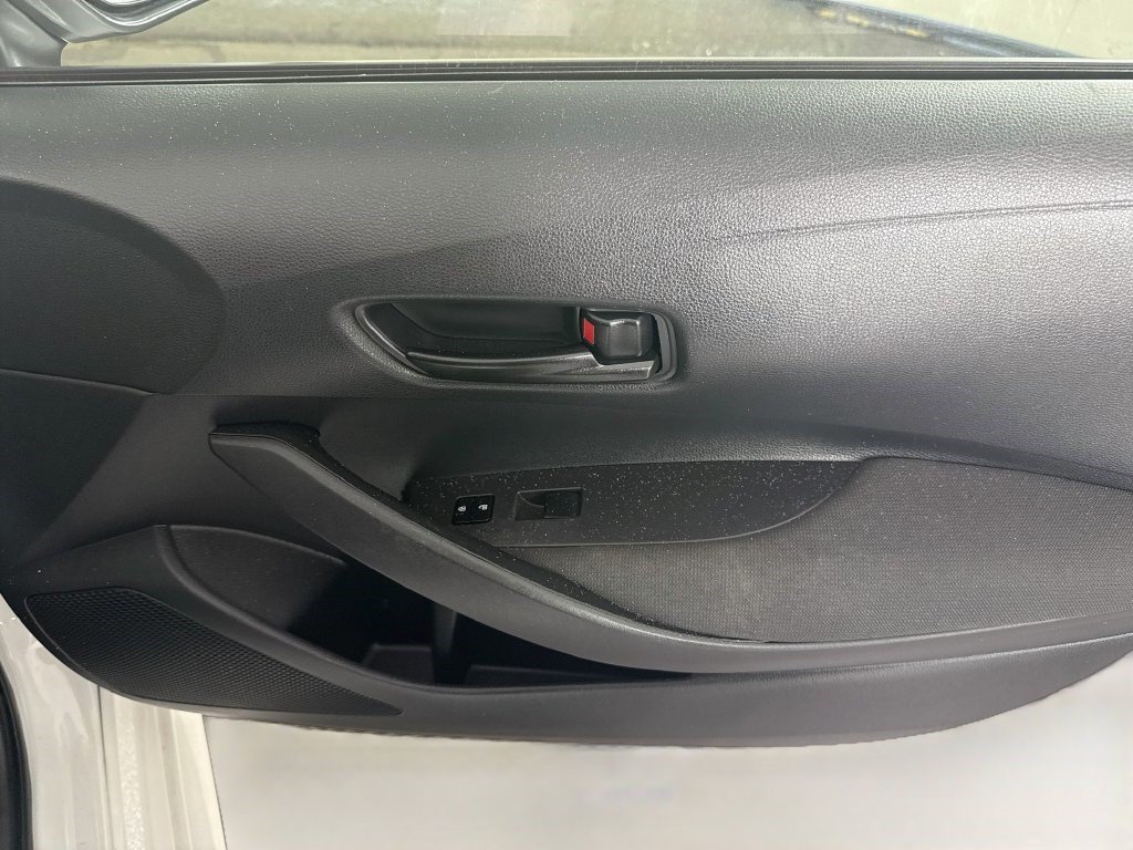 Used 2024 Toyota Corolla LE FWD image 29