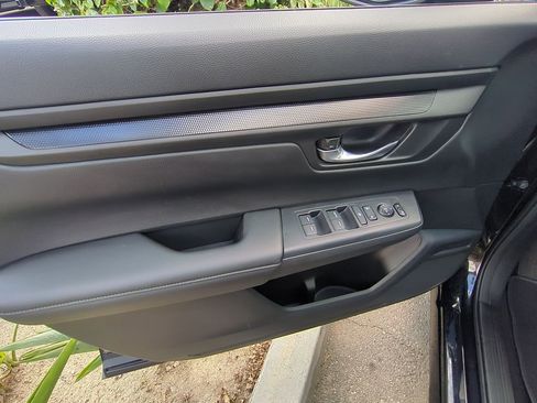 Used 2025 Honda CR-V LX image 21