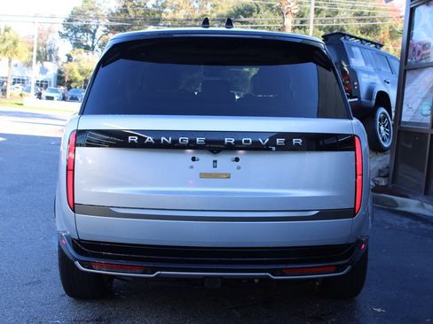 Certified 2024 Land Rover Range Rover Long Wheelbase SE image 8