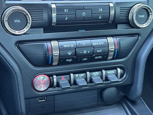 Certified 2020 Ford Mustang Shelby GT500 w/ Carbon Fiber Track Pack image 21