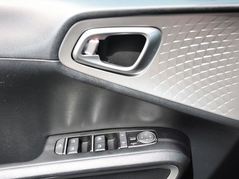 Used 2022 Kia Soul LX w/ Technology Package FWD image 30