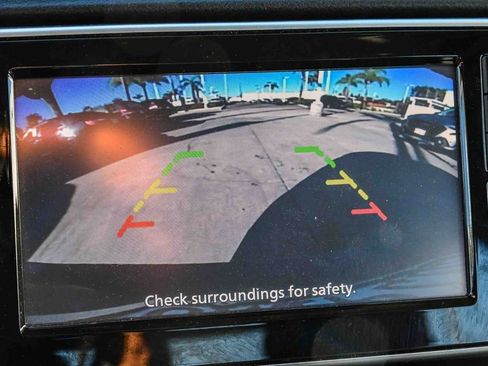 Used 2020 Nissan Versa S image 28