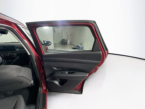 Used 2025 Hyundai Tucson SEL FWD image 30