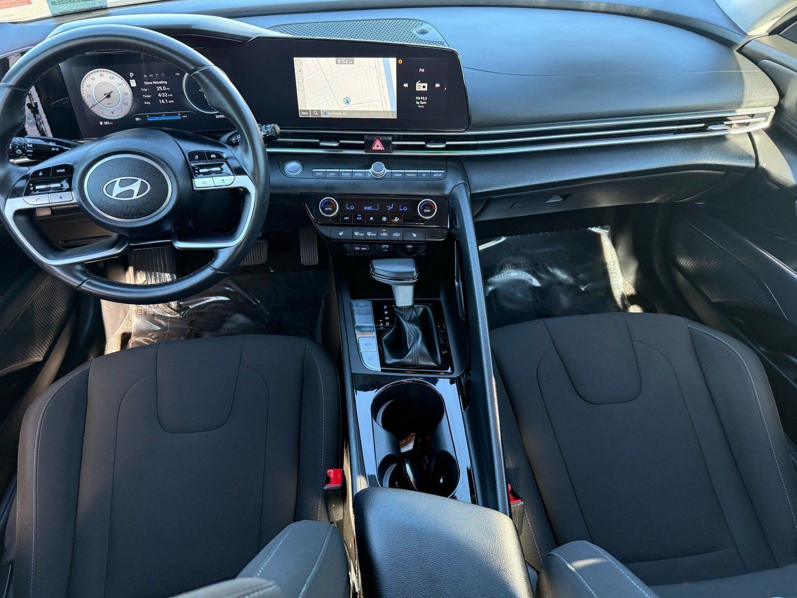 Used 2025 Hyundai Elantra SEL FWD image 28