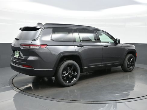 New 2025 Jeep Grand Cherokee L Altitude image 6