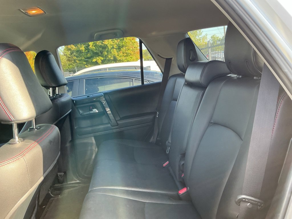 Used 2017 Toyota 4Runner TRD Off-Road Premium AWD/4WD image 30
