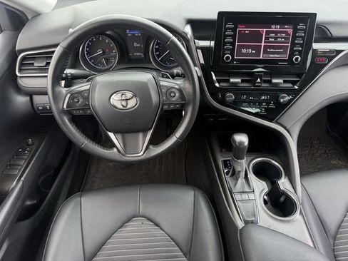 Used 2022 Toyota Camry SE FWD image 10