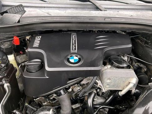 Used 2015 BMW X1 sDrive28i image 11