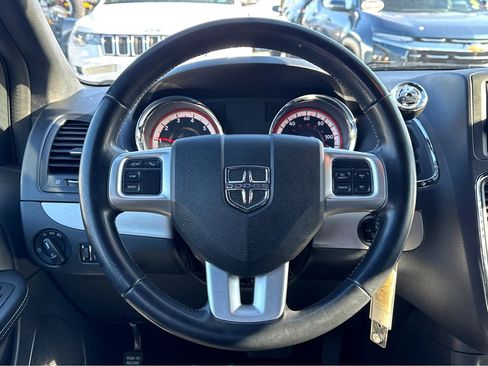 Used 2015 Dodge Grand Caravan SXT w/ Blacktop Package image 15