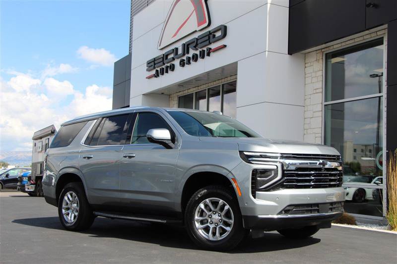 Used 2025 Chevrolet Tahoe LT w/ Comfort Package AWD/4WD image 1