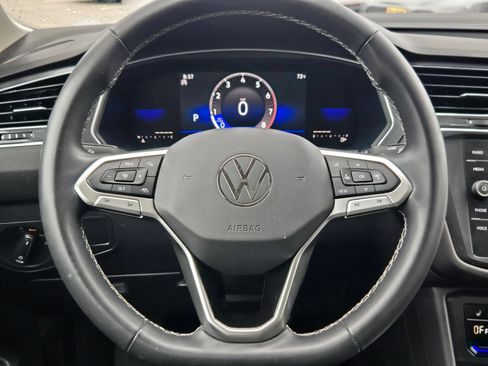 Used 2022 Volkswagen Tiguan SE FWD image 20
