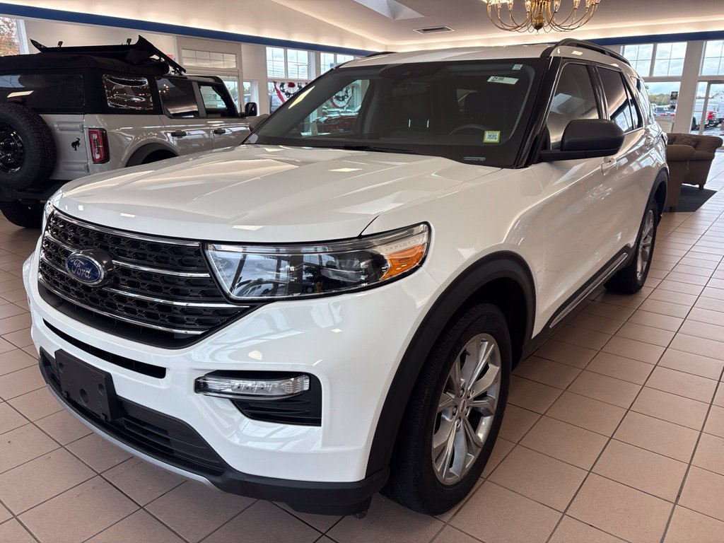 Used 2023 Ford Explorer XLT w/ Equipment Group 202A AWD/4WD image 1