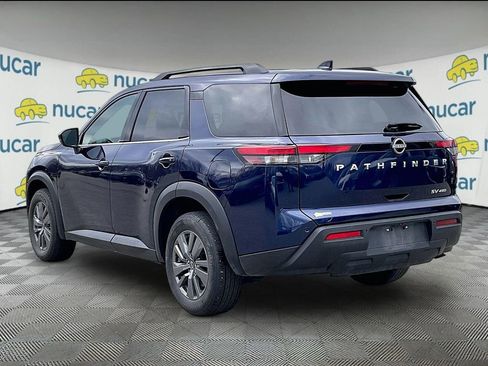 Used 2024 Nissan Pathfinder SV image 4