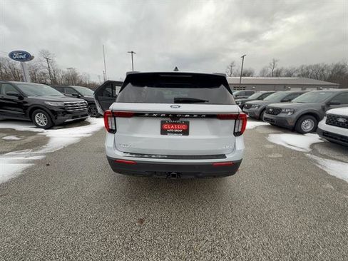 New 2026 Ford Explorer Active image 6