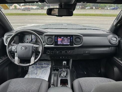 Used 2019 Toyota Tacoma TRD Sport w/ Technology Package AWD/4WD image 24