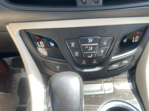 Certified 2020 Buick Envision Preferred w/ LPO, Active Package FWD image 25