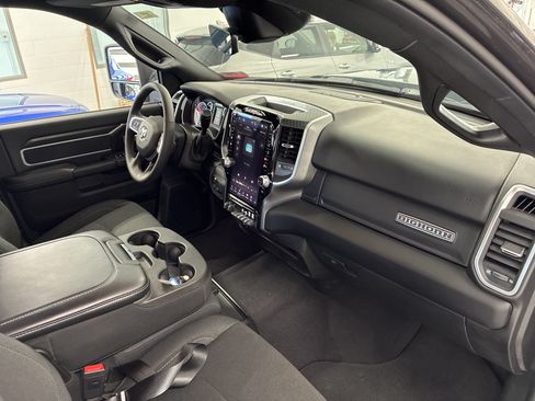 Used 2025 RAM 2500 Big Horn AWD/4WD image 17