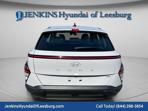 New 2026 Hyundai Kona SE image 6