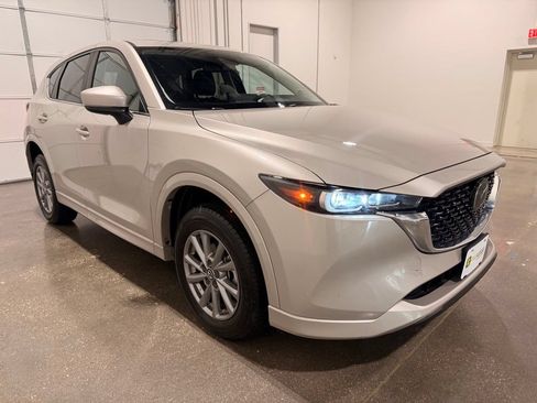 Used 2025 MAZDA CX-5 AWD 2.5 S w/ Preferred Package image 3