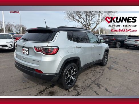 Used 2025 Jeep Compass Limited image 5