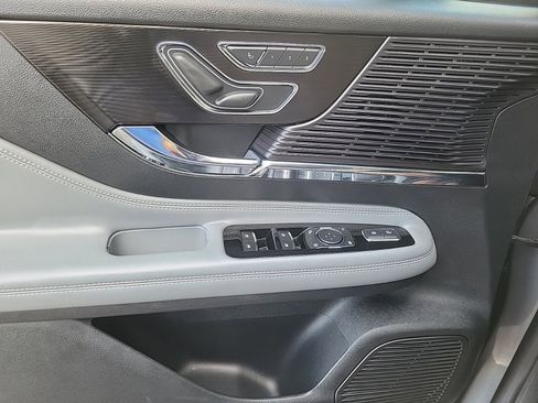 Used 2022 Lincoln Corsair FWD w/ Equipment Group 101A image 18