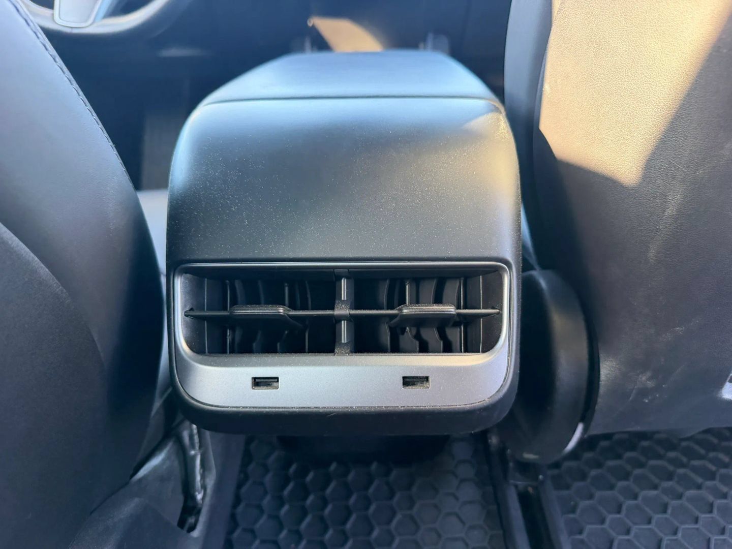 Used 2018 Tesla Model 3 Long Range RWD image 19
