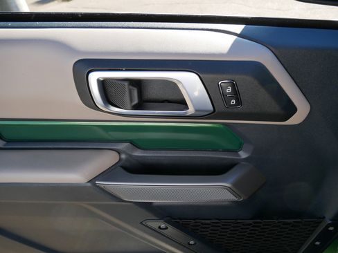 Used 2023 Ford Bronco Wildtrak image 20