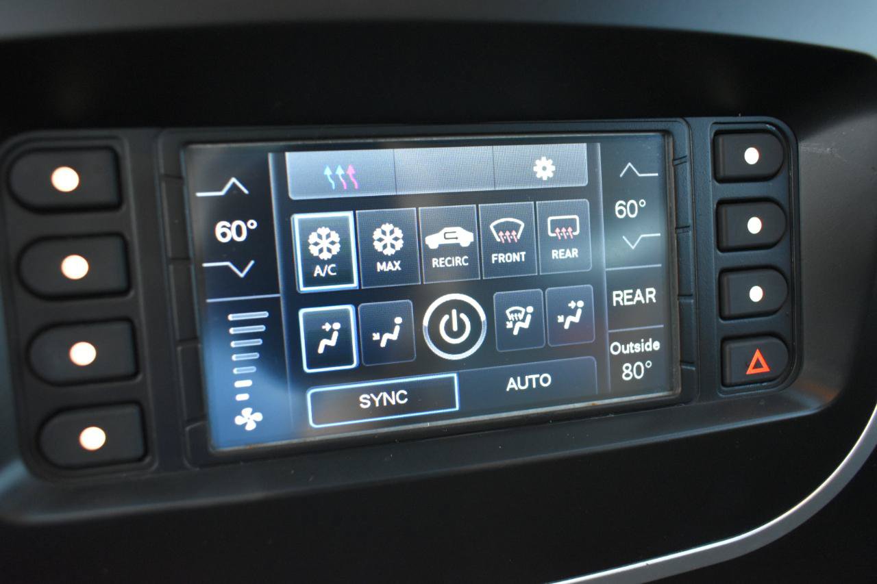 Used 2014 Dodge Durango R/T w/ Premium Nappa Leather Group RWD image 21
