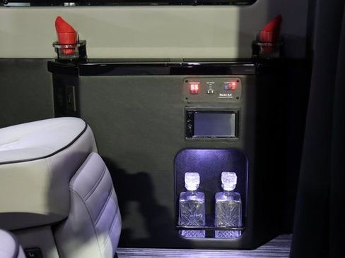 Used 2023 Mercedes-Benz Sprinter 2500 image 19