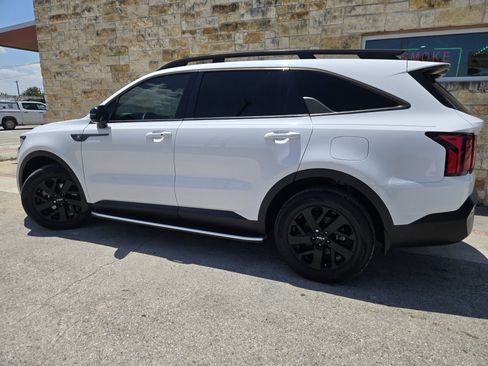 Used 2022 Kia Sorento S AWD/4WD image 3