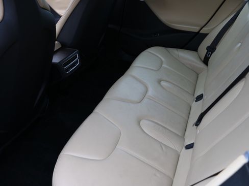 Used 2013 Tesla Model S BASE image 24