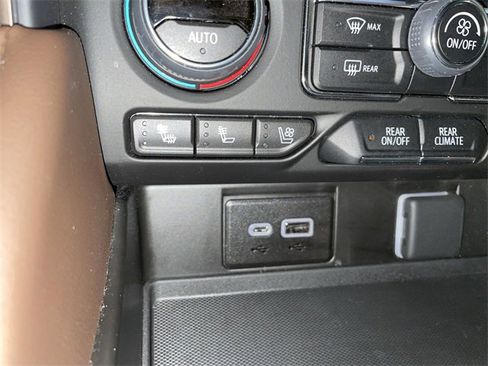 Used 2024 Chevrolet Tahoe High Country w/ Premium Package 2 image 32