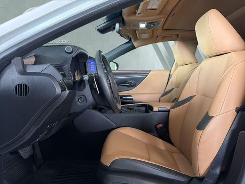 Certified 2025 Lexus ES 350 w/ Premium Package FWD image 7