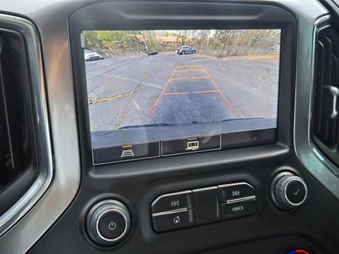 Used 2021 Chevrolet Silverado 1500 LT Trail Boss w/ Convenience Package II image 28