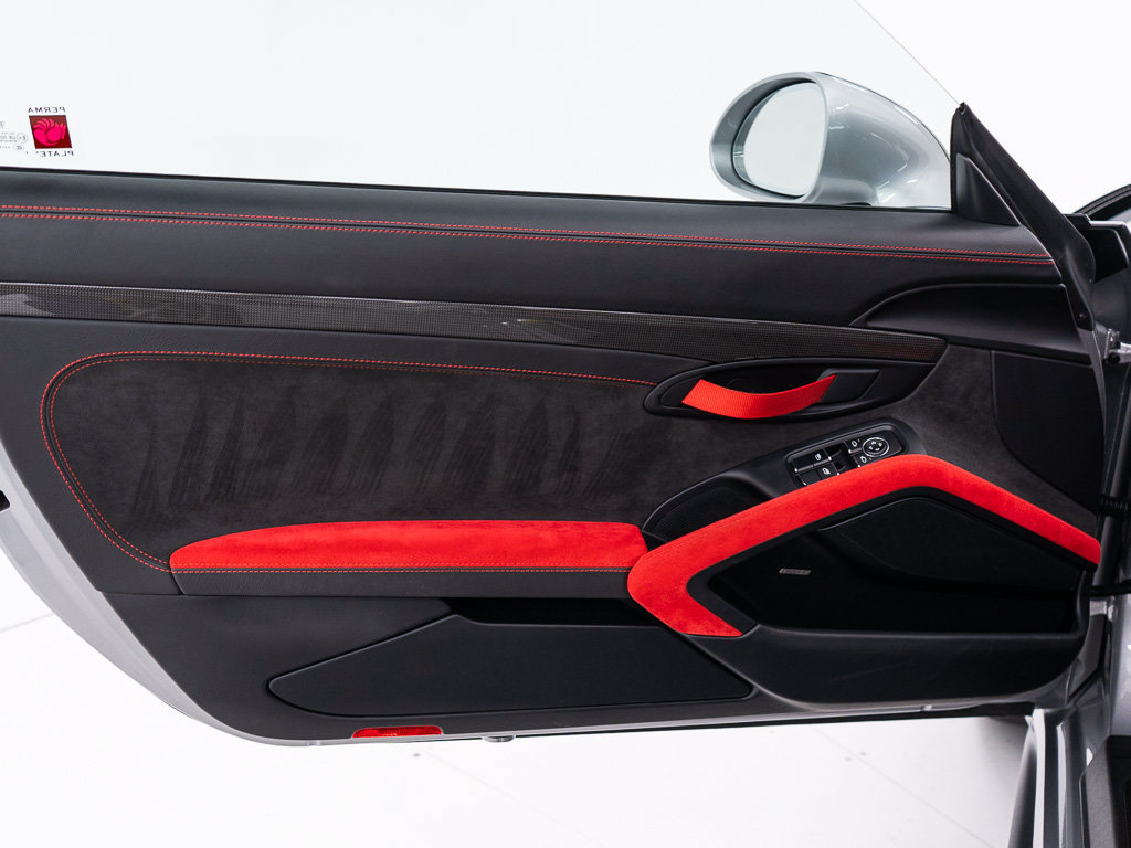 Used 2018 Porsche 911 GT2 RS RWD image 11