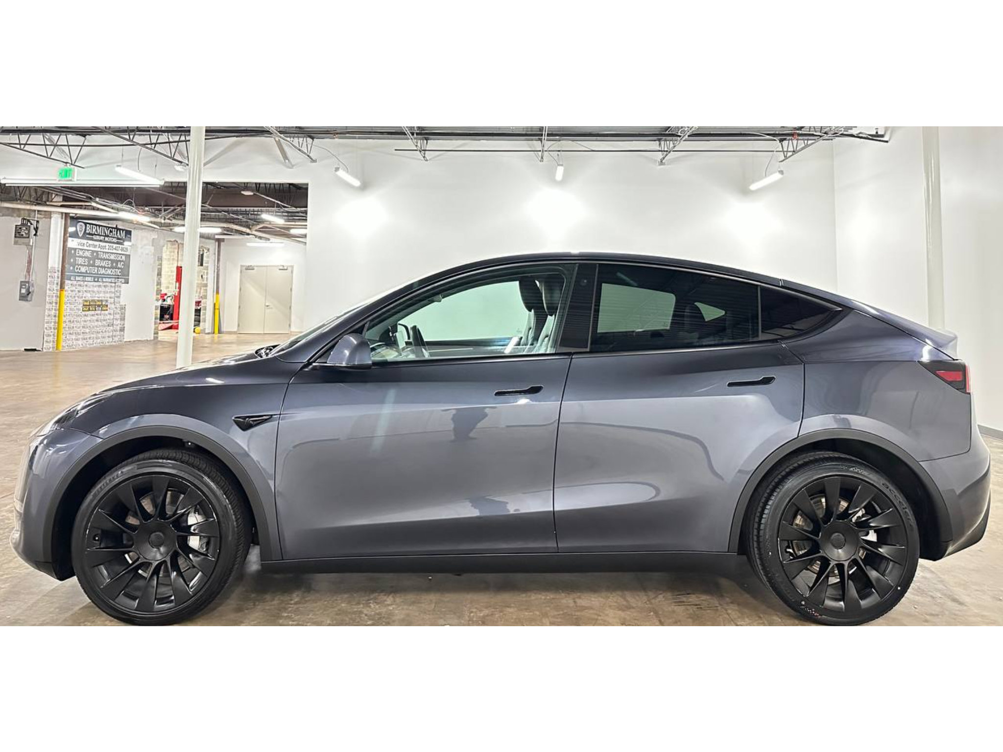 Used 2023 Tesla Model Y Long Range AWD/4WD image 8