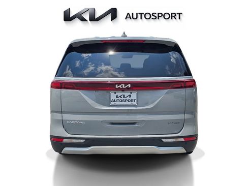 Certified 2024 Kia Carnival EX FWD image 10