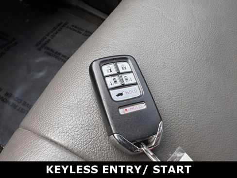 Used 2015 Honda Odyssey EX-L image 9