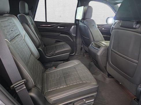 Certified 2023 Cadillac Escalade Sport Platinum w/ LPO, ONYX Package AWD/4WD image 11