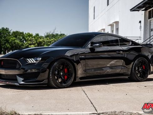 Used 2017 Ford Mustang Shelby GT350 w/ Electronics Package RWD image 42