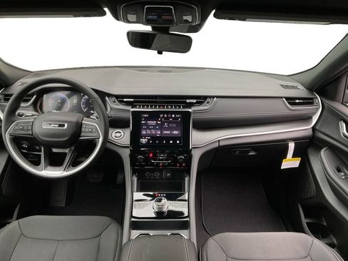 New 2025 Jeep Grand Cherokee L Laredo w/ Luxury Tech Group I AWD/4WD image 16