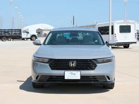 New 2026 Honda Accord EX-L image 2