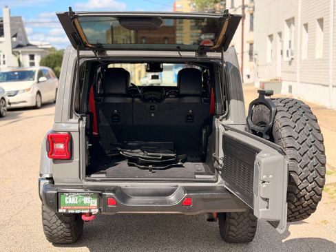 Used 2020 Jeep Wrangler Unlimited Rubicon w/ Quick Order Package 28Y Recon AWD/4WD image 7