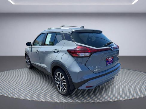 Used 2021 Nissan Kicks SV FWD image 4