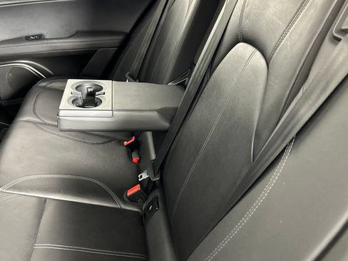Used 2018 Alfa Romeo Stelvio Ti AWD/4WD image 17