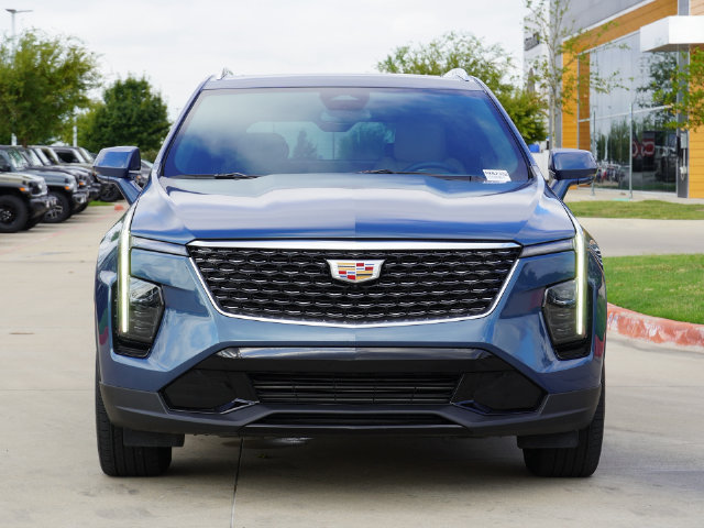 Used 2025 Cadillac XT4 Premium Luxury w/ Cold Weather Package FWD image 9